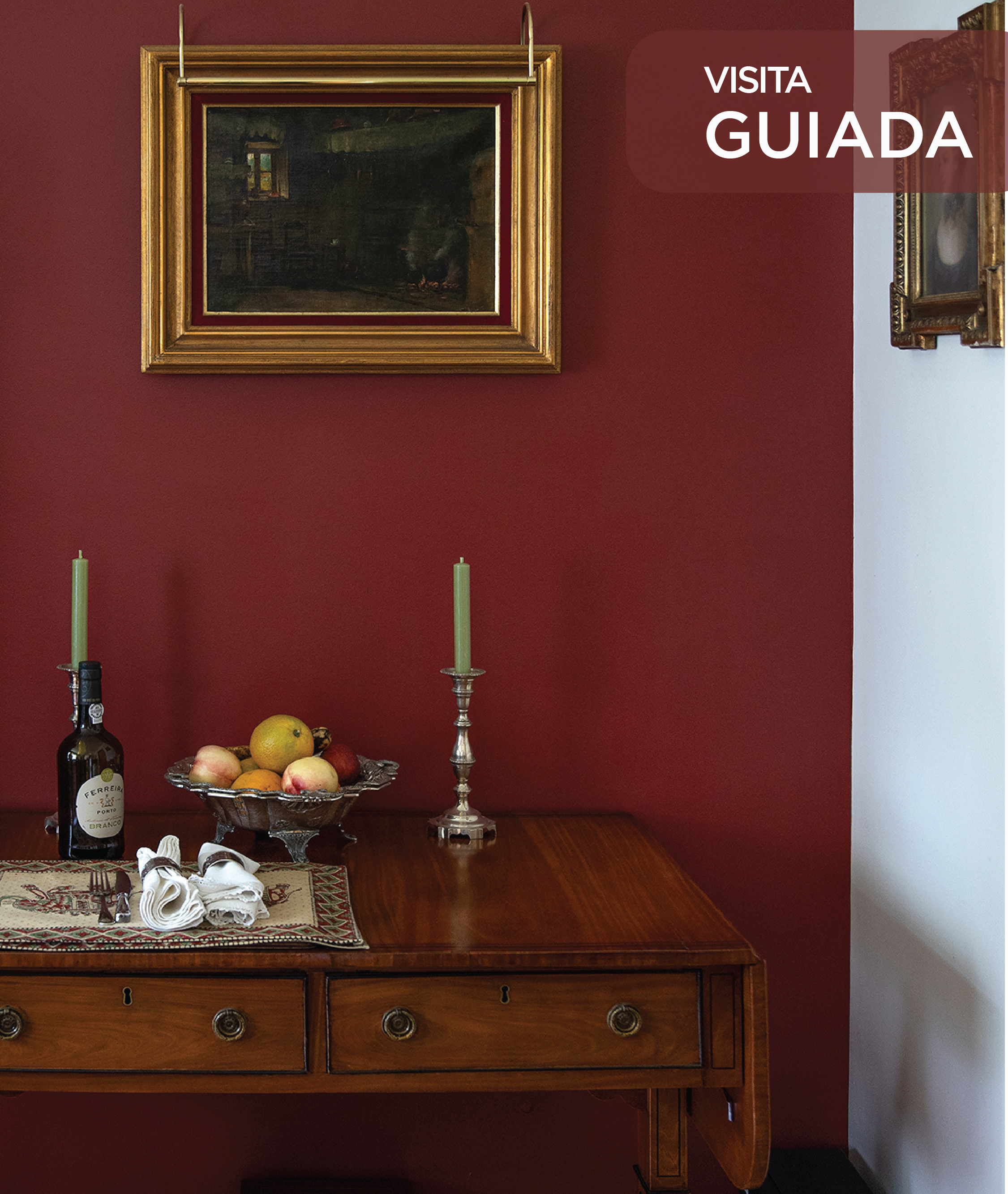 Fotografia de uma sala de estar com uma pintura de Aurélia de Souza