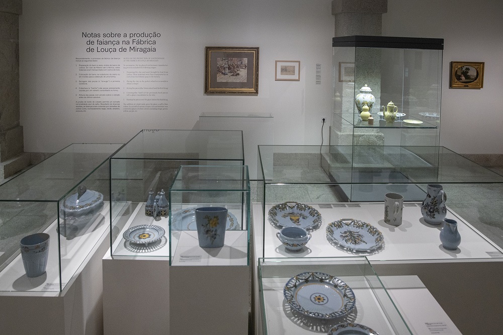 Exposição Azul de Safra